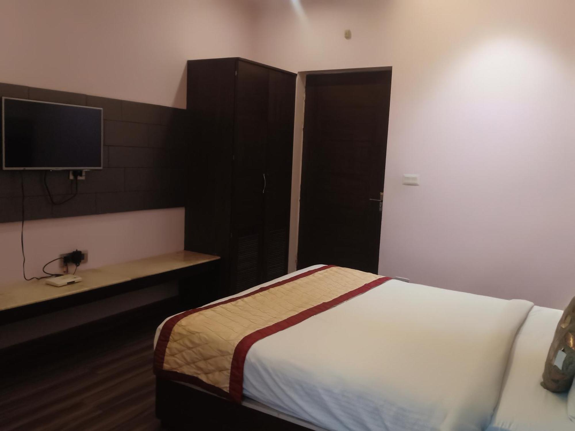 Hotel Rudra Vilas Агра Екстер'єр фото